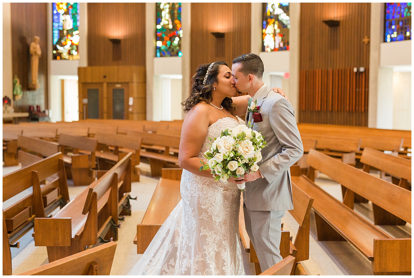 Cedar Rapids Iowa Wedding | Iowa City Weddng Photographers | Megan Snitker Photography_0040.jpg