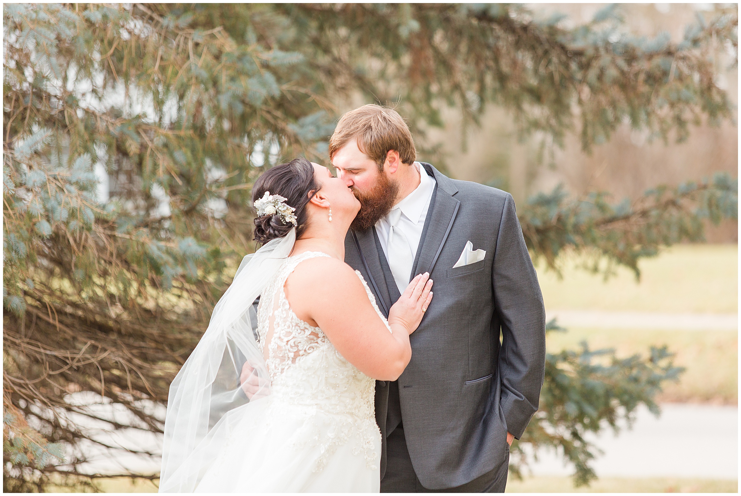 Iowa City Photographers - Decorah Wedding -Megan Snitker Photography_0128.jpg