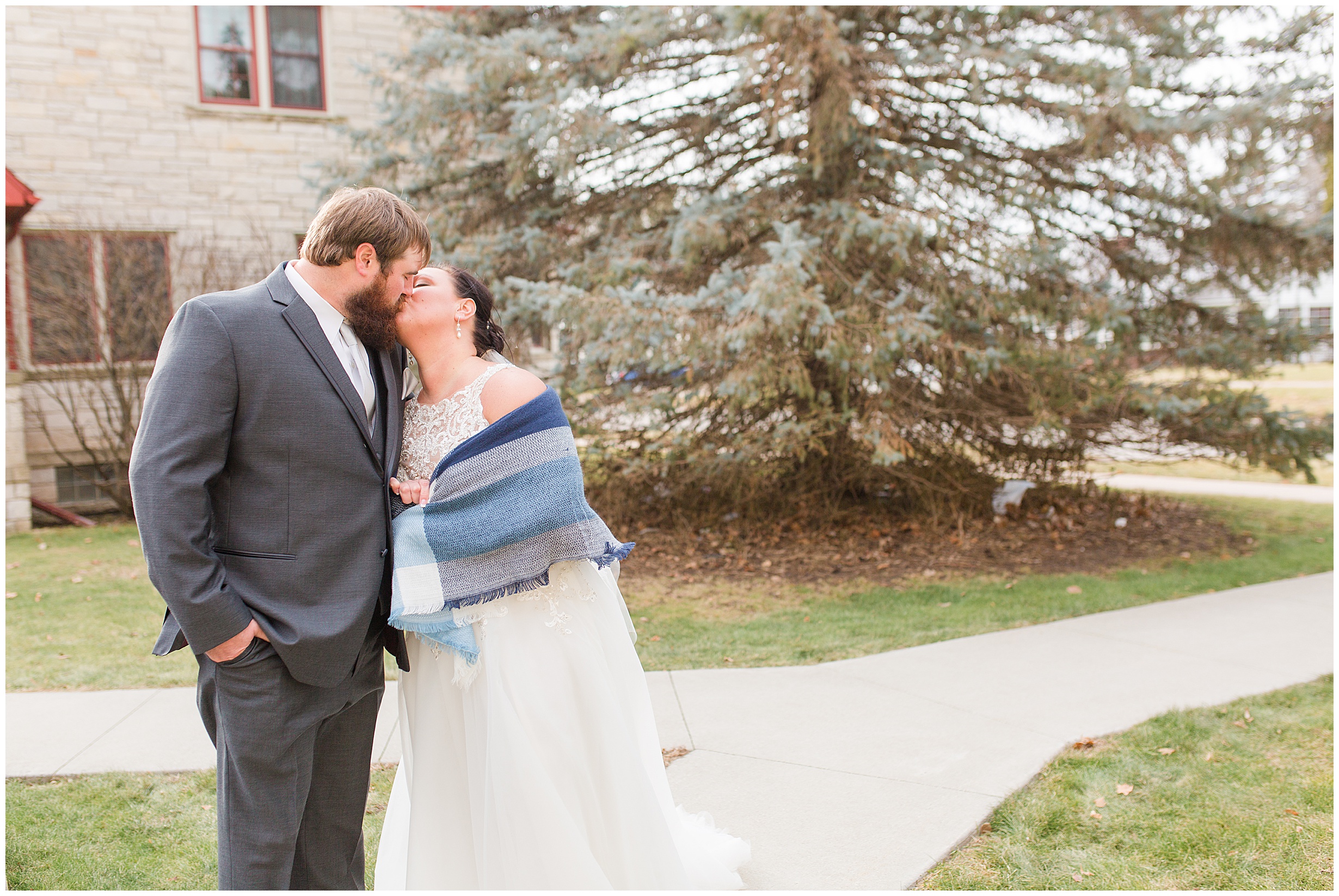 Iowa City Photographers - Decorah Wedding -Megan Snitker Photography_0132.jpg