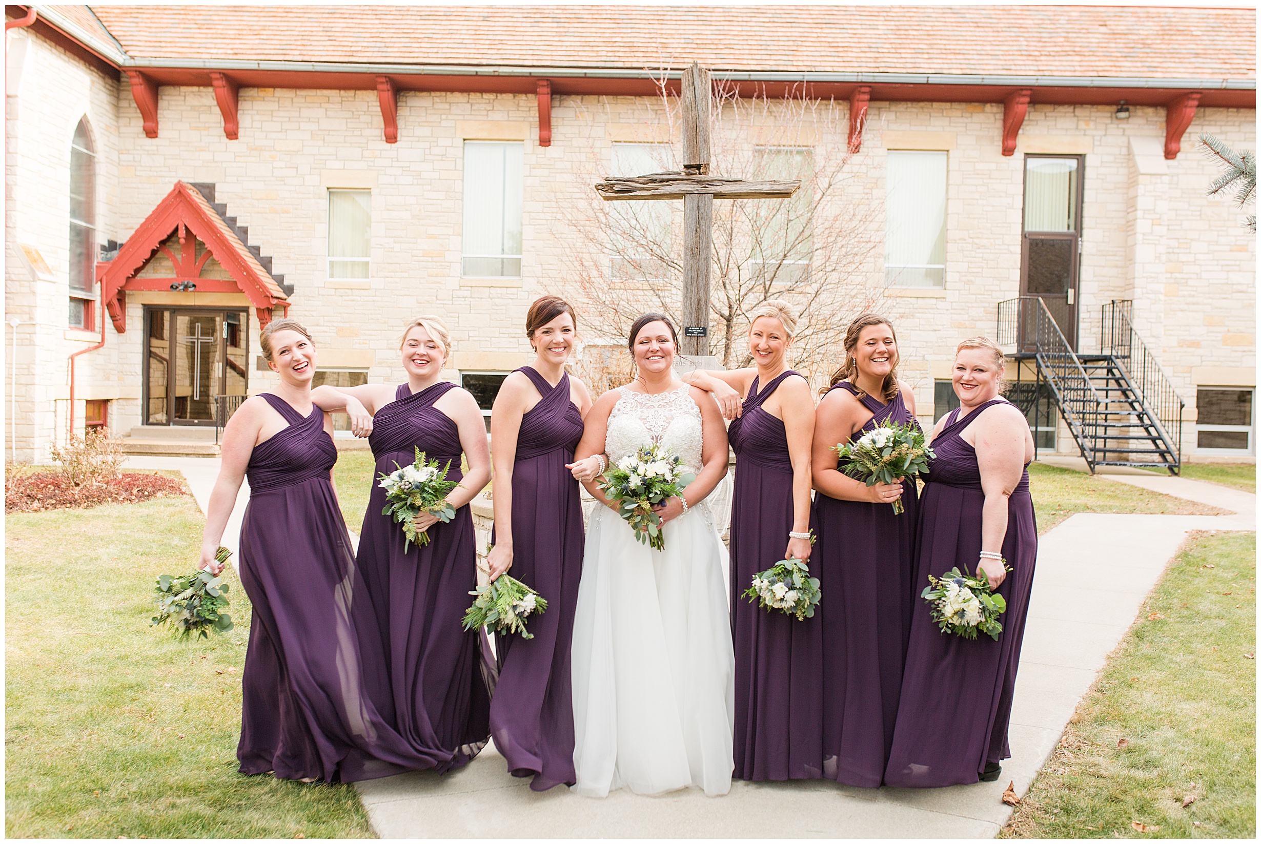 Iowa City Photographers - Decorah Wedding -Megan Snitker Photography_0138.jpg