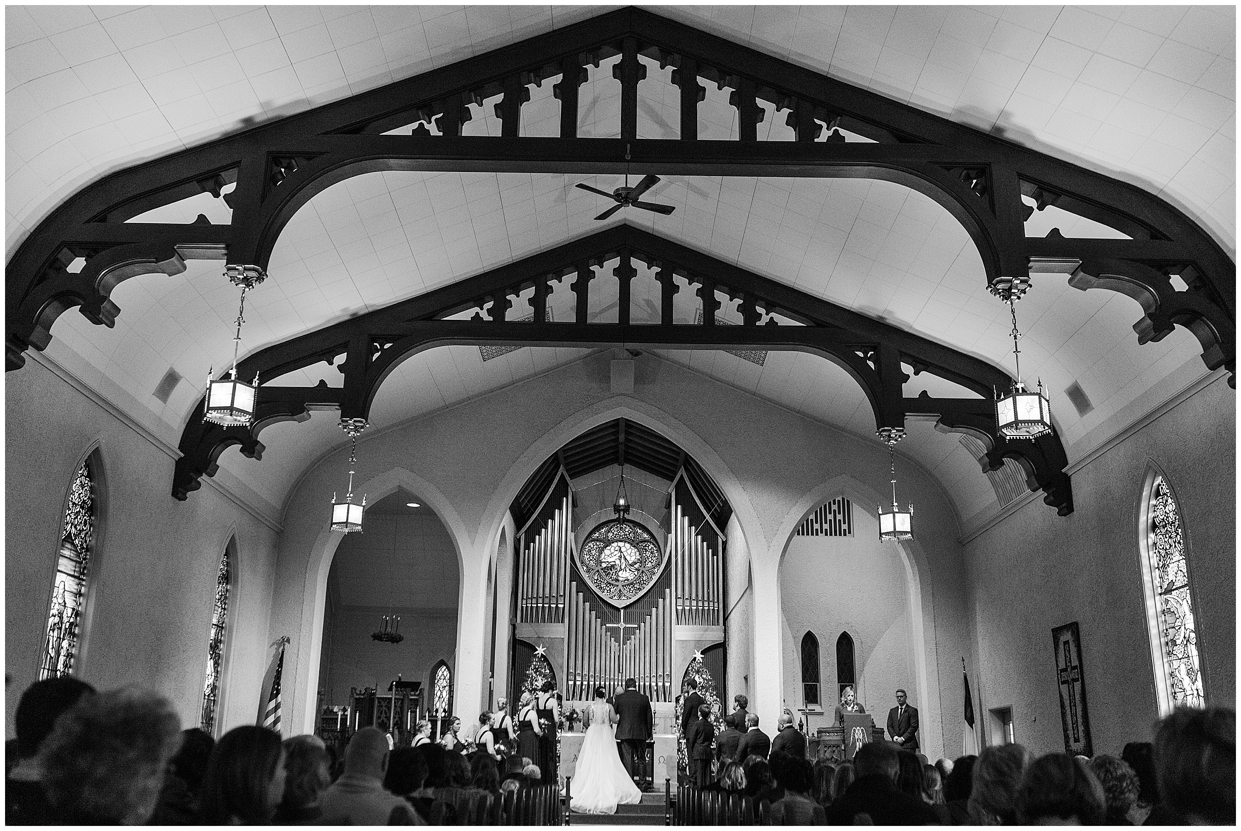 Iowa City Photographers - Decorah Wedding -Megan Snitker Photography_0152.jpg