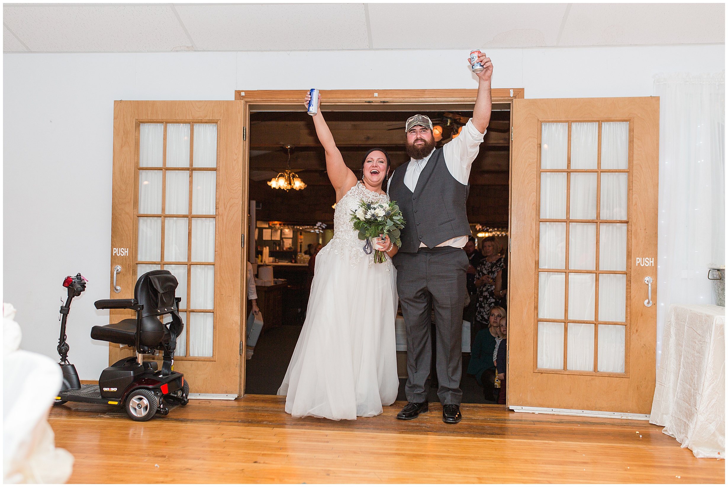 Iowa City Photographers - Decorah Wedding -Megan Snitker Photography_0180.jpg