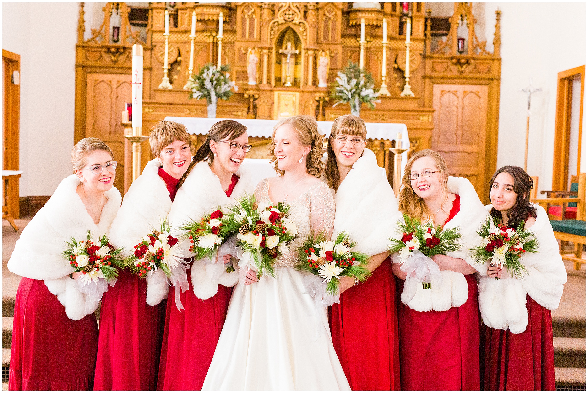 Iowa City Photographers - New HamptonIowa Winter Wedding -Megan Snitker Photography_0031.jpg