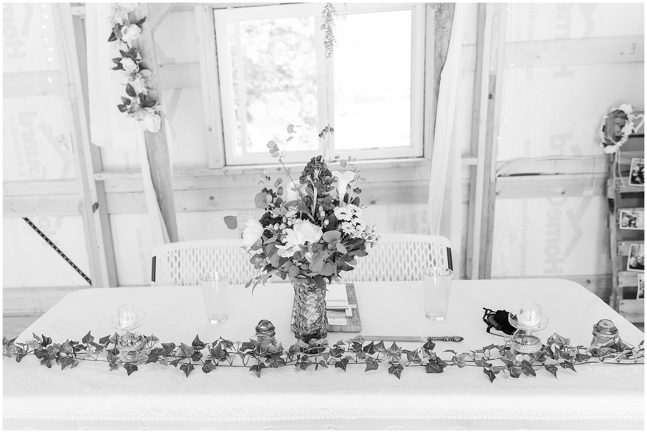Intimate Country Wedding | Postville Iowa | Megan Snitker Photography_0075.jpg