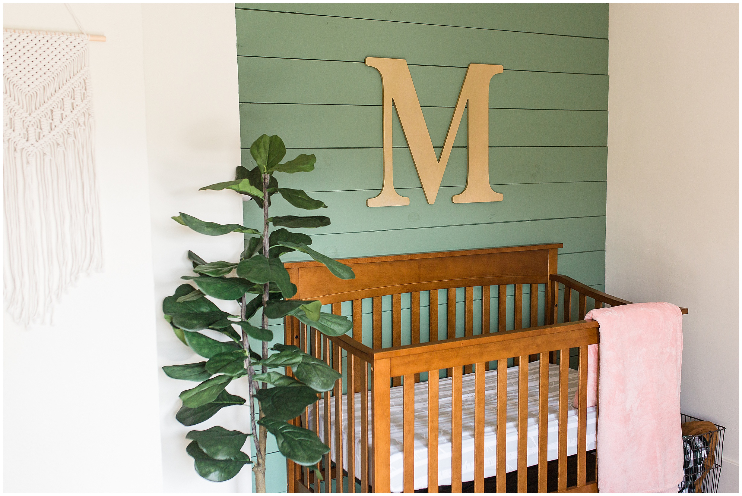 Nursery Reveal| Minimalist Girls Woodland Inspired Nursery| Megan Snitker Photography_0262.jpg