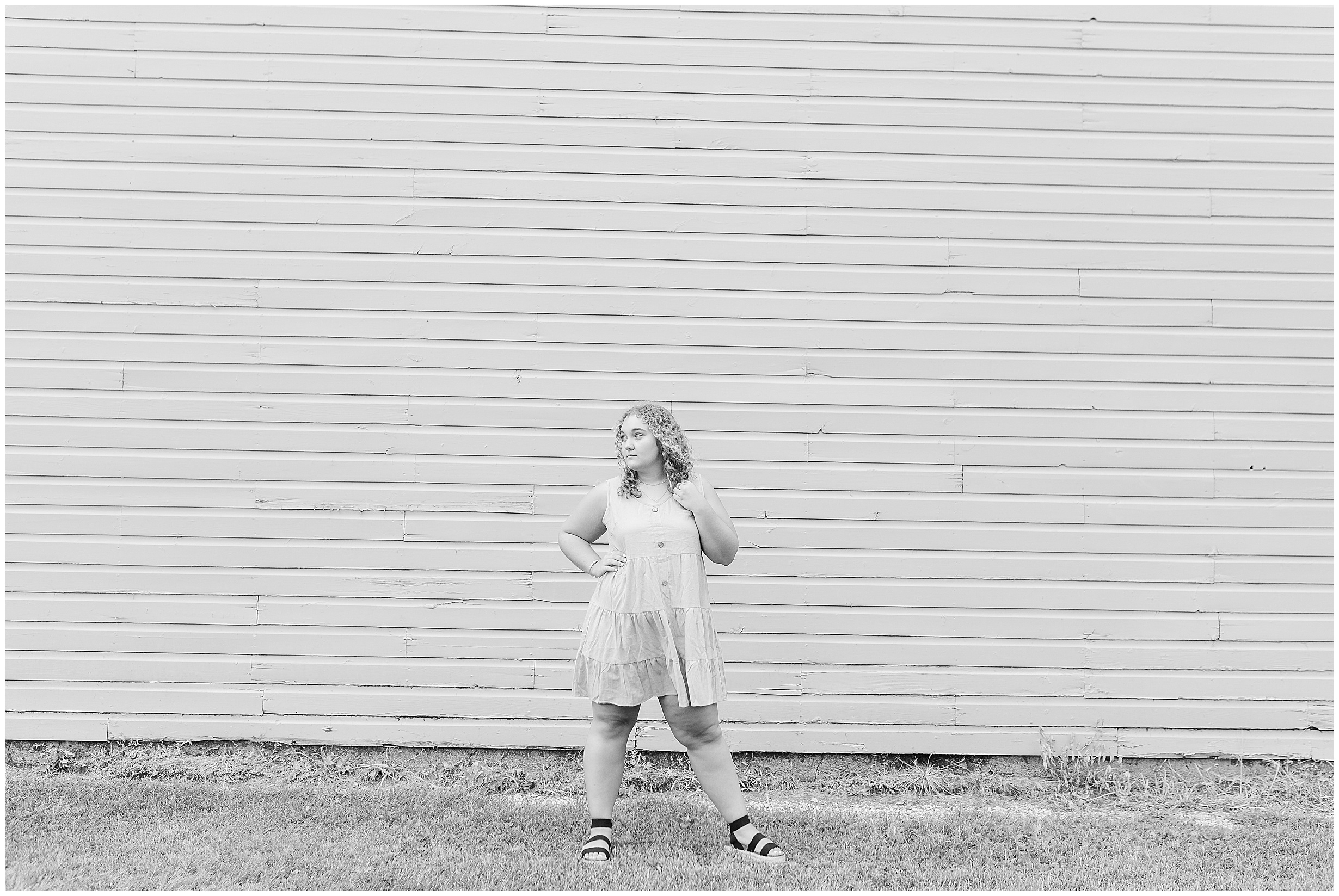 Sunflower Field Senior Session | Megan Snitker Photography_0121.jpg