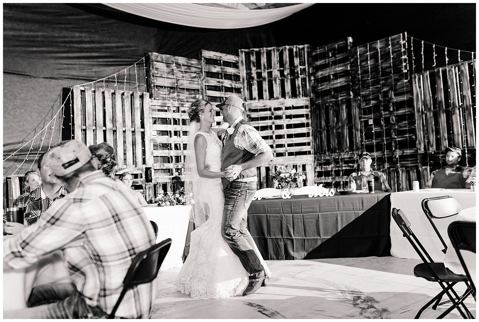 FOUR OF JULY IOWA WEDDING- MEGAN SNITKER PHOTO-86.jpg