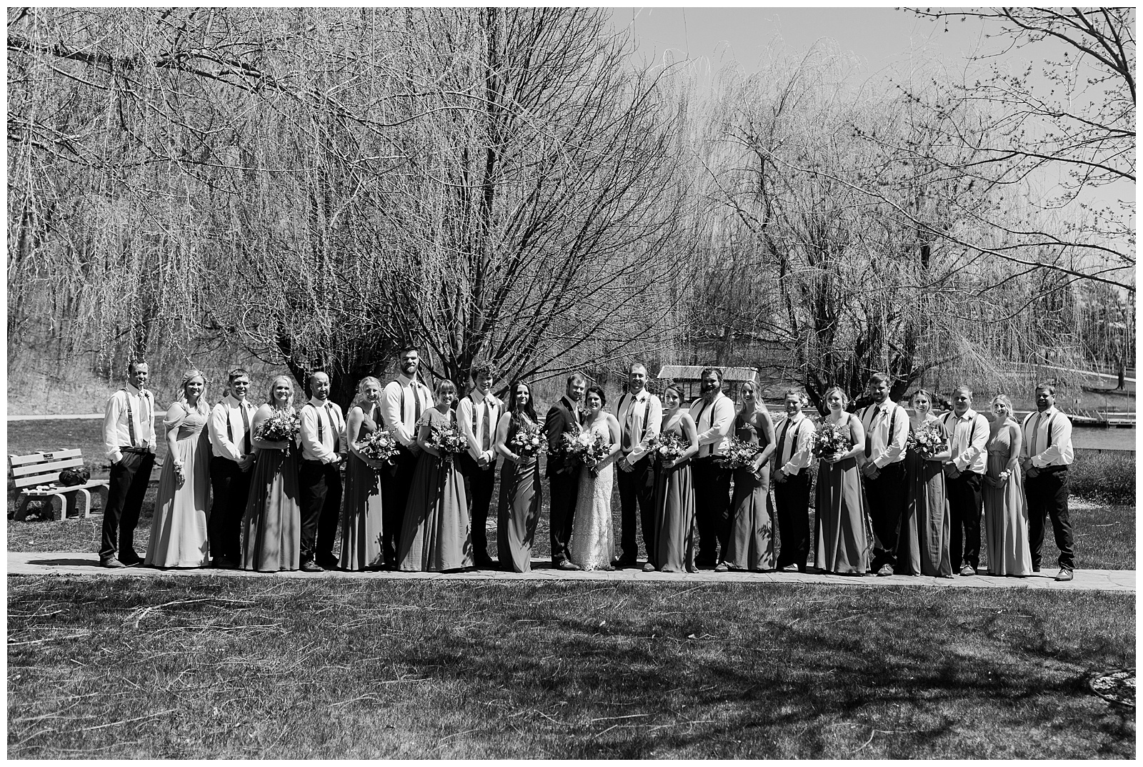 Waukon Iowa Spring Wedding-95_.jpg