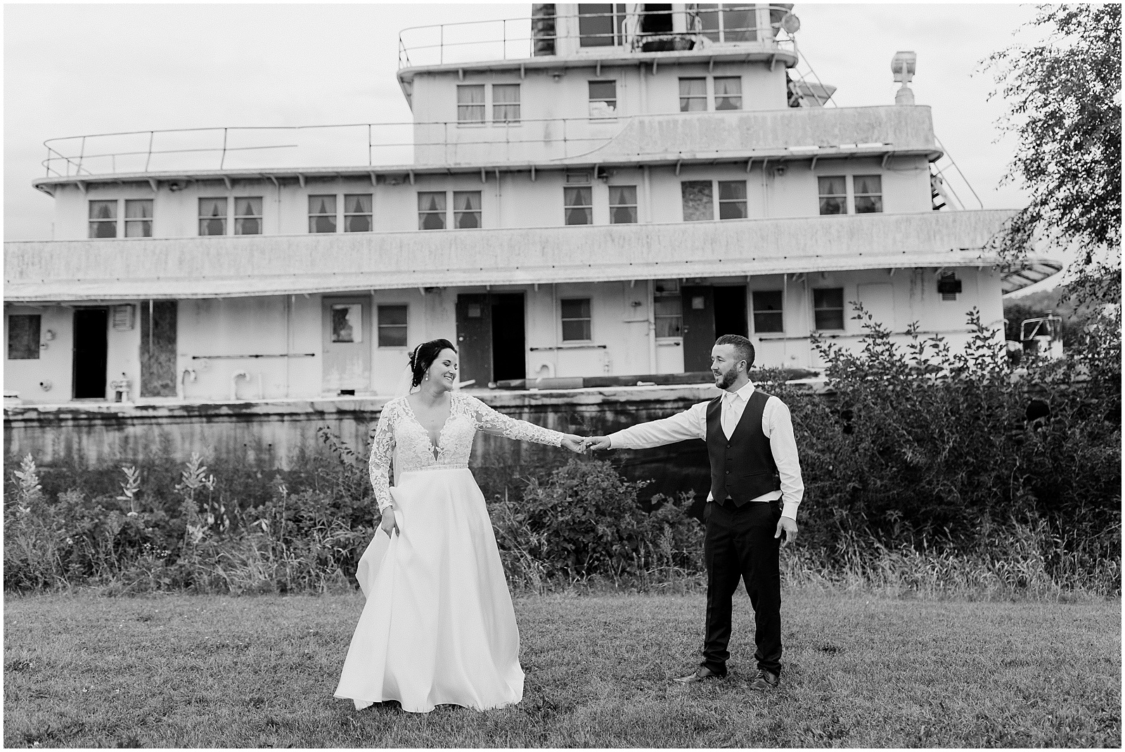 Prairie du Chien Wedding Day-191_WEB.jpg