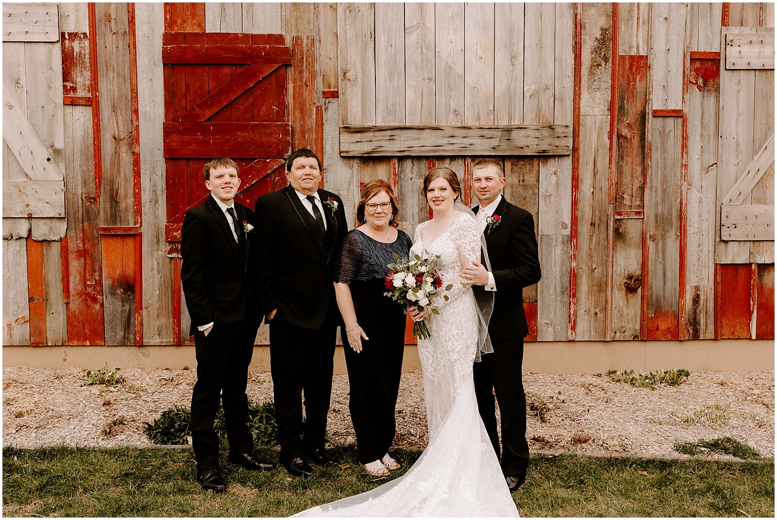 Calmar Iowa Wedding-39_WEB.jpg