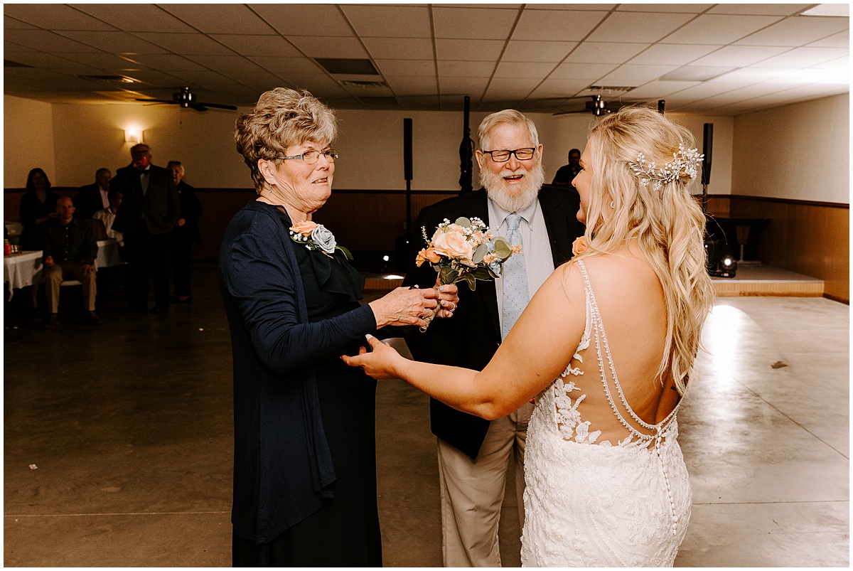Elkport Garber Iowa Wedding Day-138_WEB.jpg