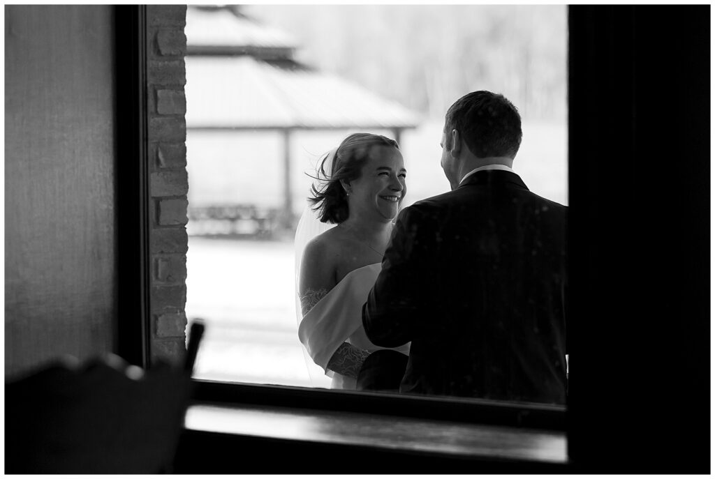 Private vows overlooking the Mississippi River